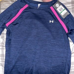 womens under armour top